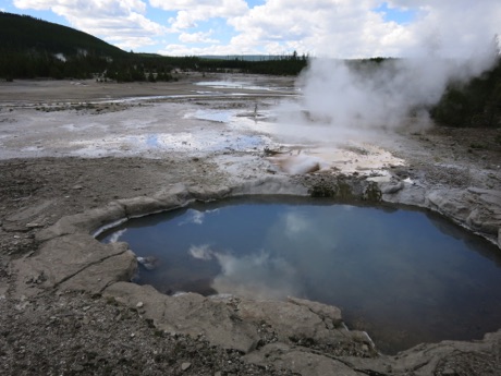 cystern spring, Yellowstone N.P